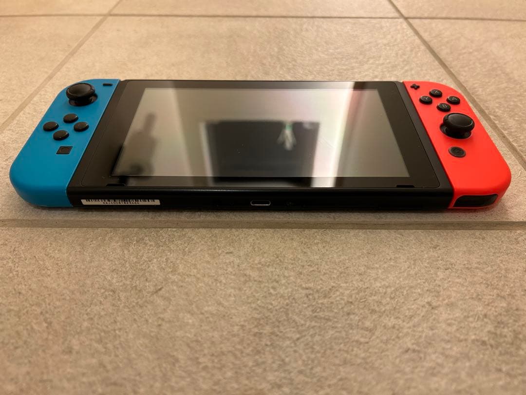 【美品】Nintendo Switch 本体 ＋付属品
