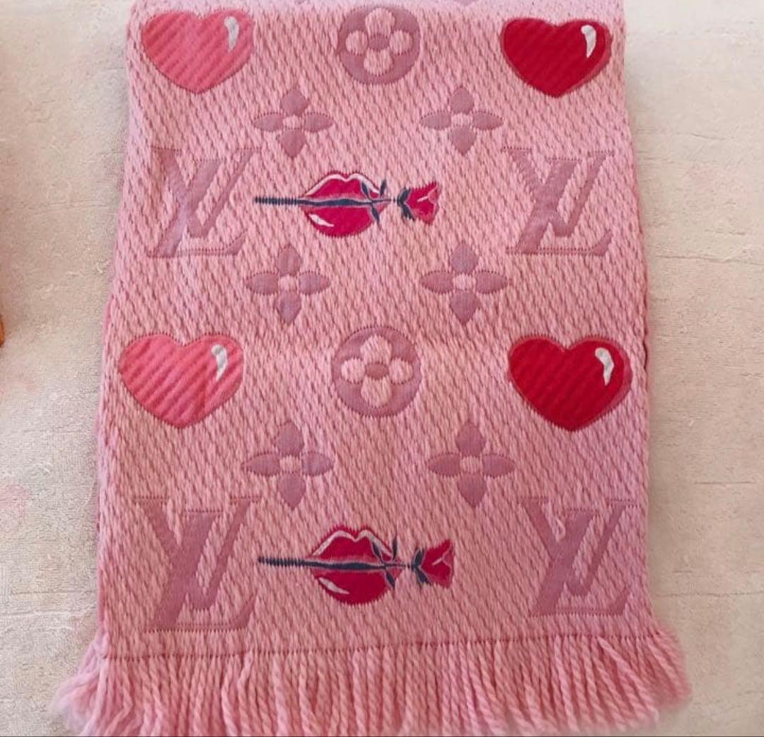 が*お様 ルイヴィトン マフラー バレンタイン限定 ピンク【2/14まで】