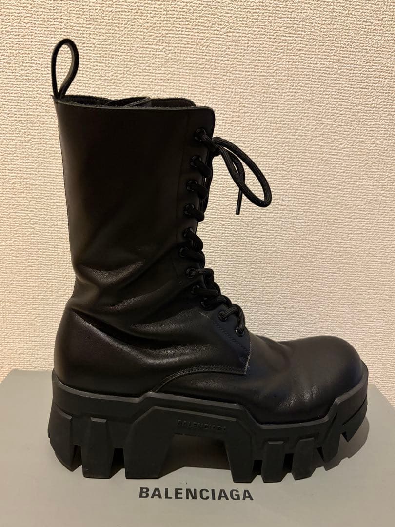 BALENCIAGA　厚底ブーツ