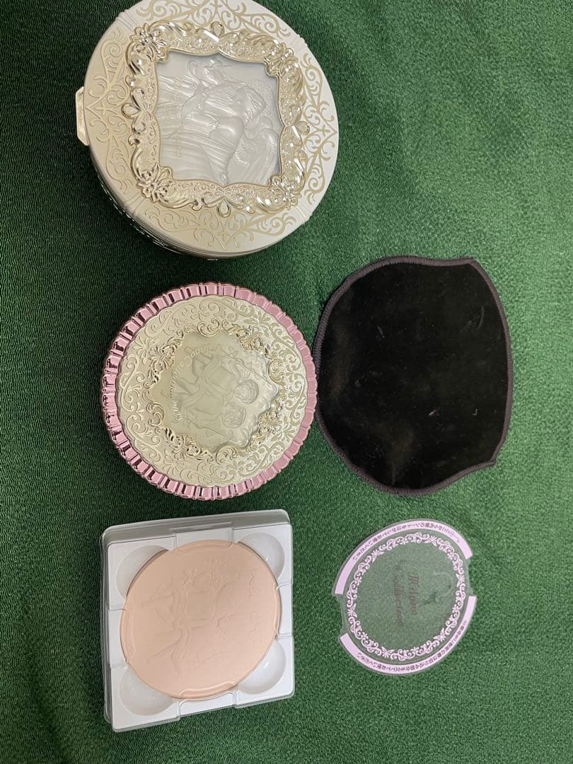 カネボウ　2024年限定ミラノコレクション　フェイスパウダー　使用品と未使用