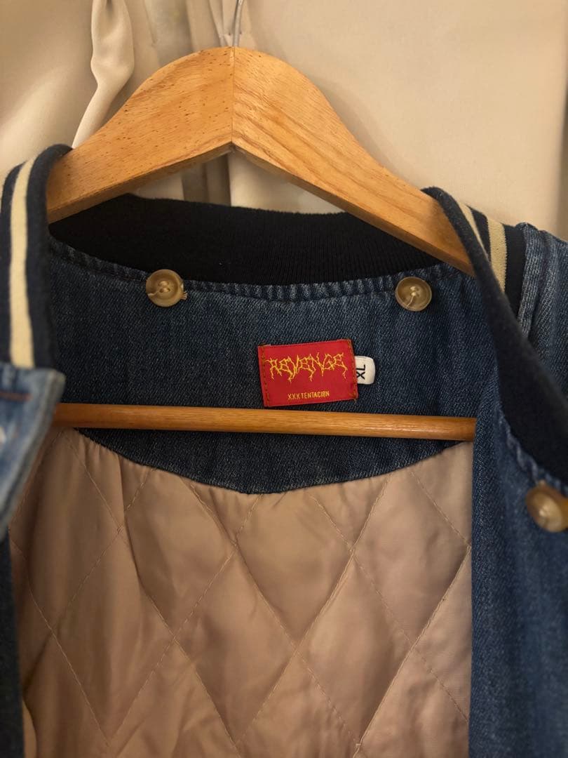 プーさん デニム スタジャン xxxtentacion着用