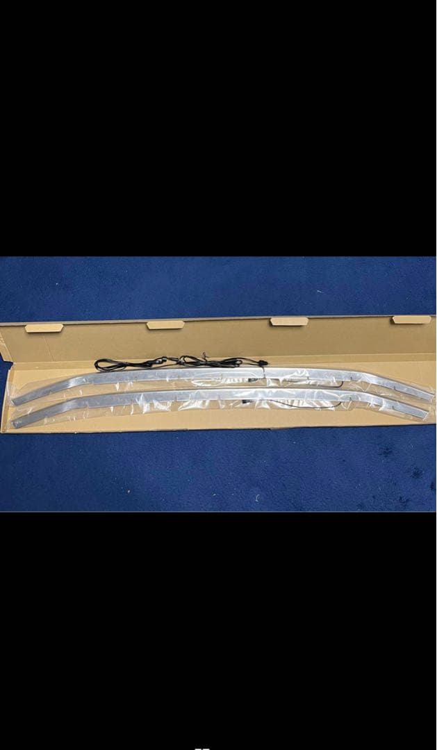 新品ヴェルファイア 20系後期 フロントバンパーLEDグリルガーニッシュ