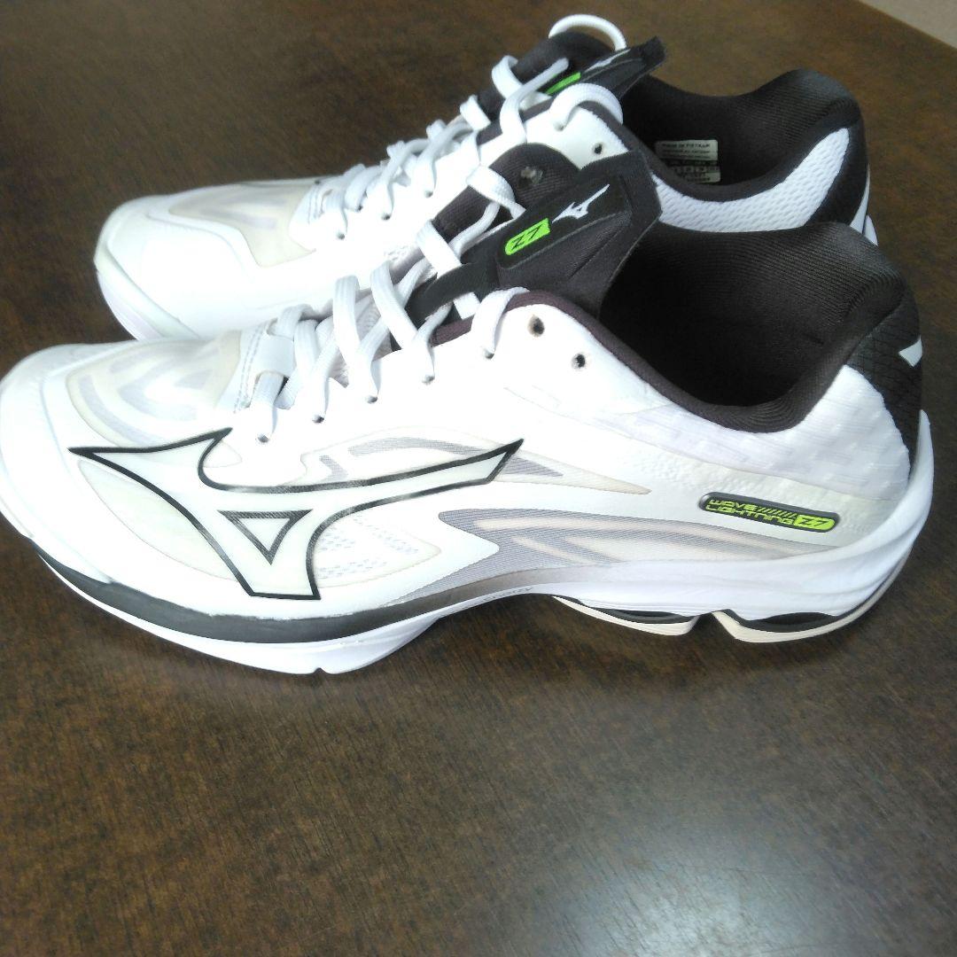 《新品未使用》ミズノ⭐ウェーブライトニングZ7 25cm