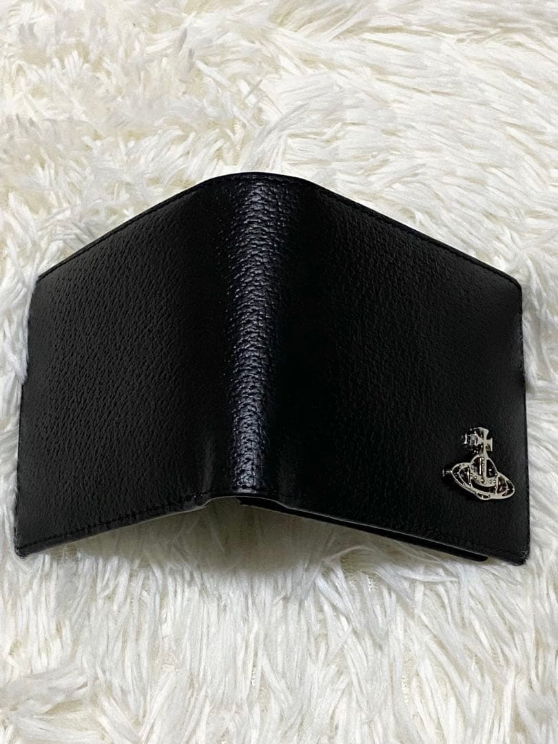 大人気⭐︎ヴィヴィアンウエストウッド 二つ折財布