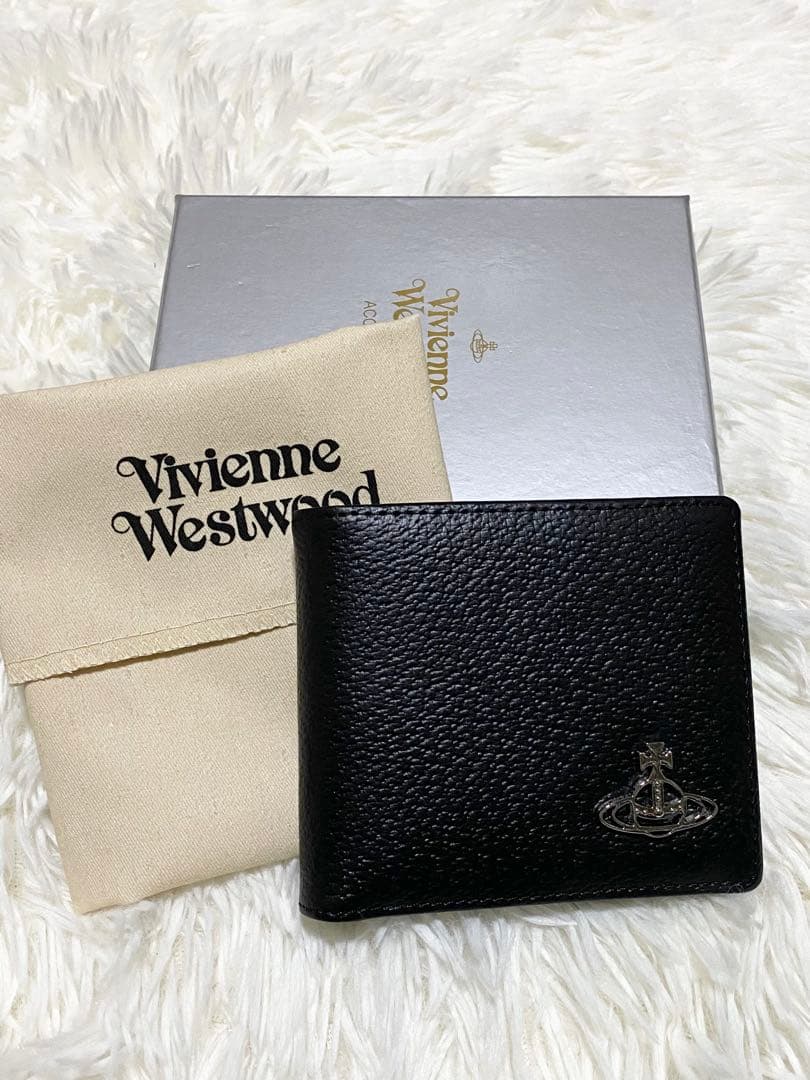 大人気⭐︎ヴィヴィアンウエストウッド 二つ折財布