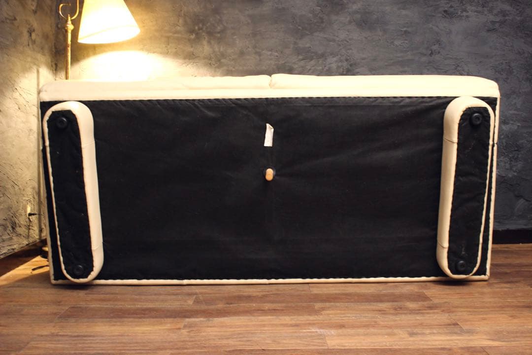 首都圏送無料〜　イタリア　インカント　総本革　約40万　クリーム系　極上　ソファ