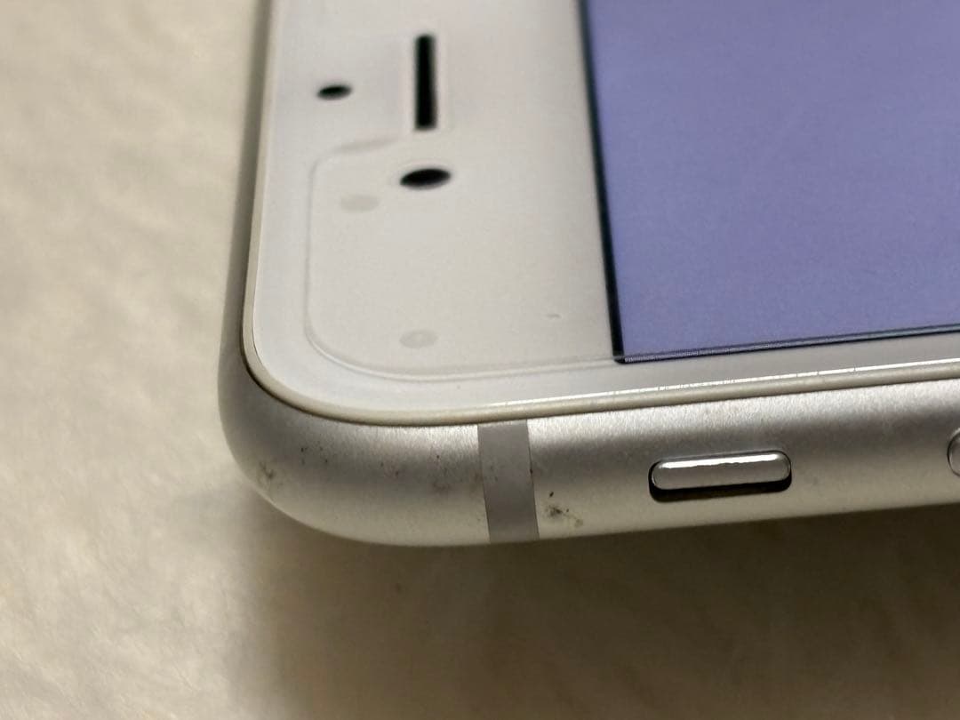 iPhone8 シルバー 64GB 本体のみ 初期化済み SIMフリー