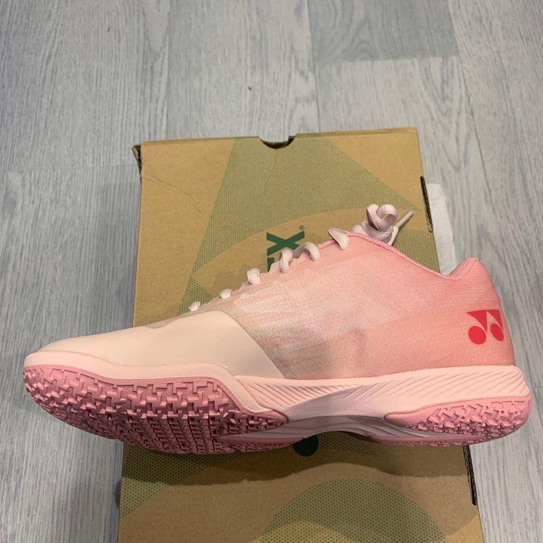 YONEX REBEL ピンク バドミントンシューズ