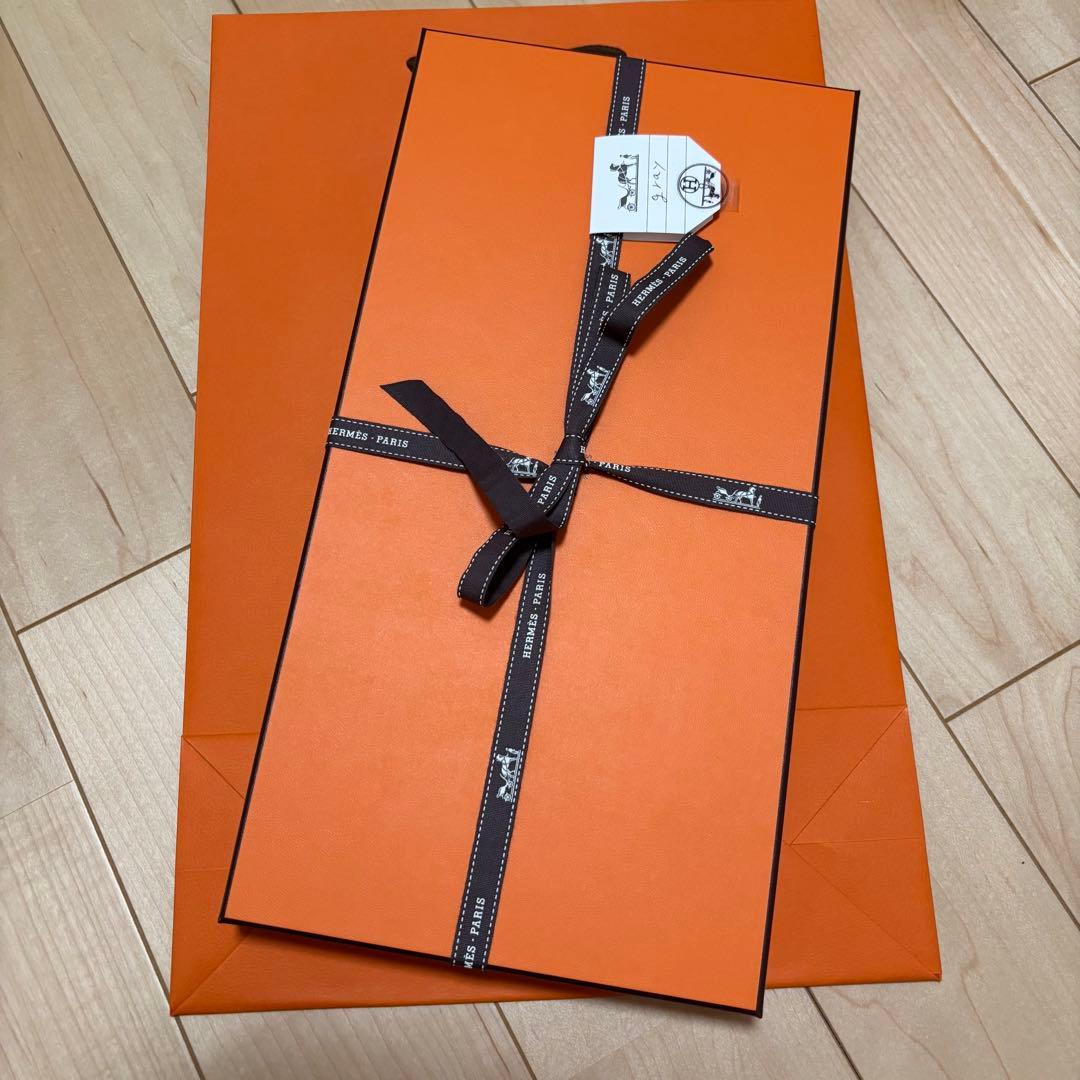 新品未使用2025エルメスカシミア マフラー モール グレー/ホワイト