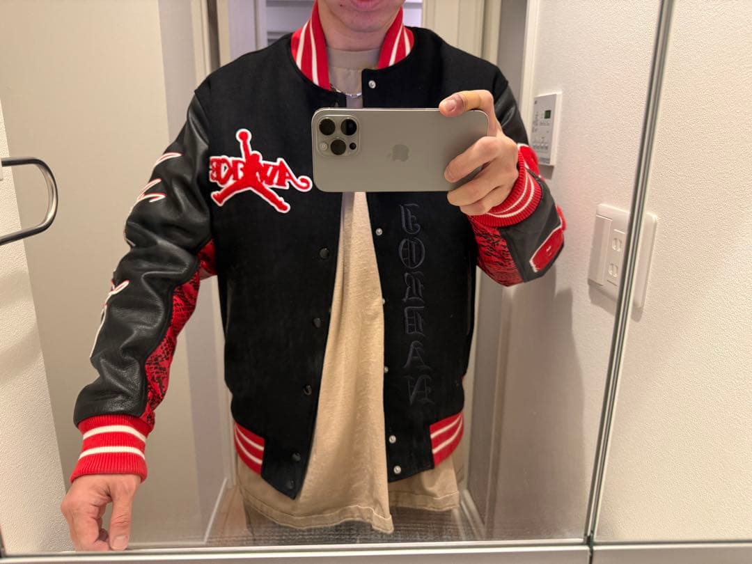 Jordan AwakeNY バーシティJacket S Redスタジャン