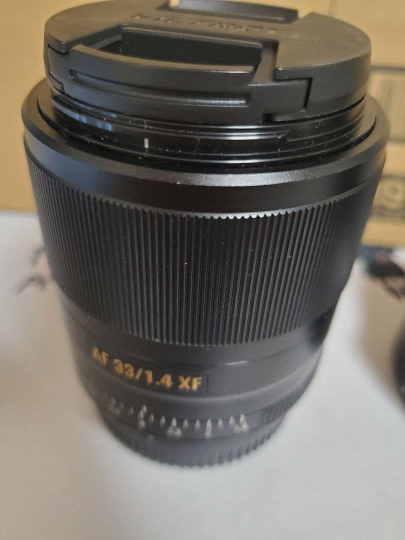 VILTROX AF 33mm F1.4 STM 短焦点レンズ 箱なし