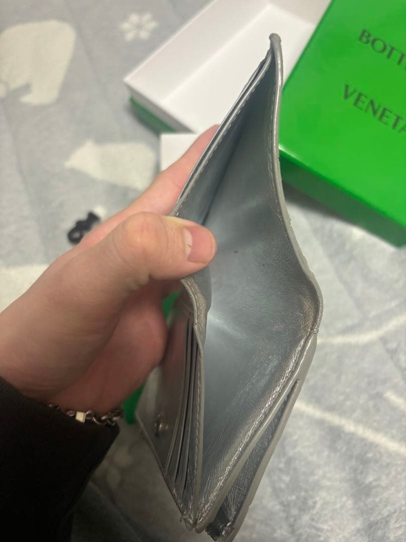 BOTTEGA VENETA シルバー 二つ折り財布