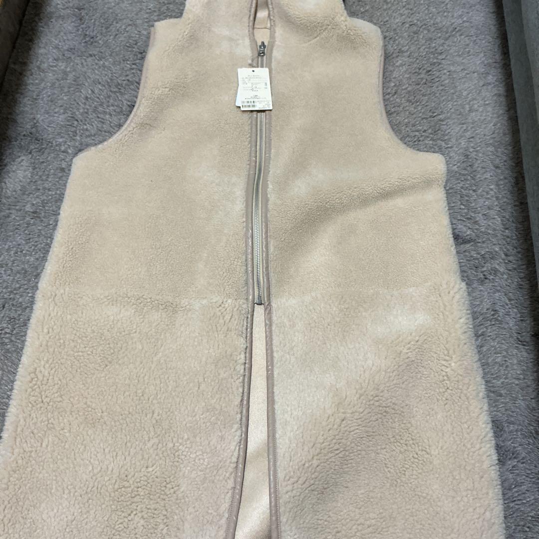 【新品タグ付き】25AW 完売品　THE PAUSE ファー　ベスト　ジレ
