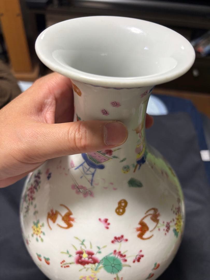 粉彩吉祥文瓶 「大清光緒年製」落款　高さ約40cm