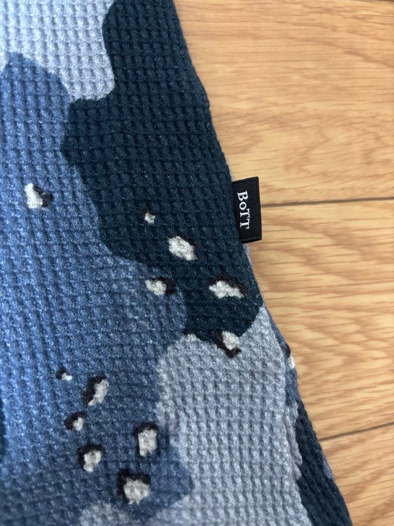 トップス Bott bones camo thermal