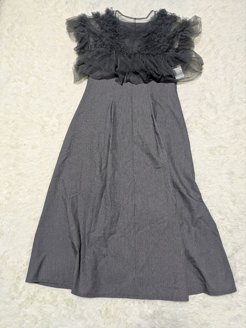 新品　フリルチュールシアートップス＆タックフレアドレスセット