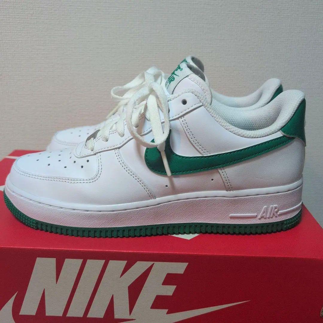 NIKE Air Force 1 ホワイト/グリーン 24cm