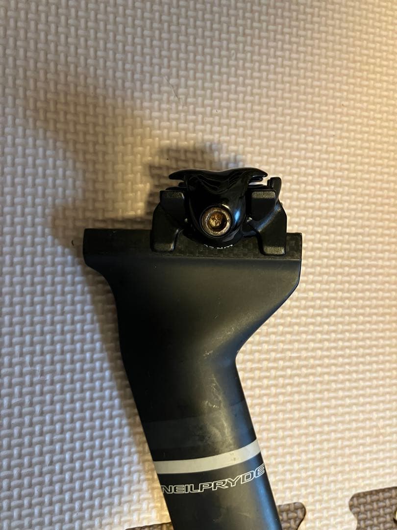 カーボンシートポスト