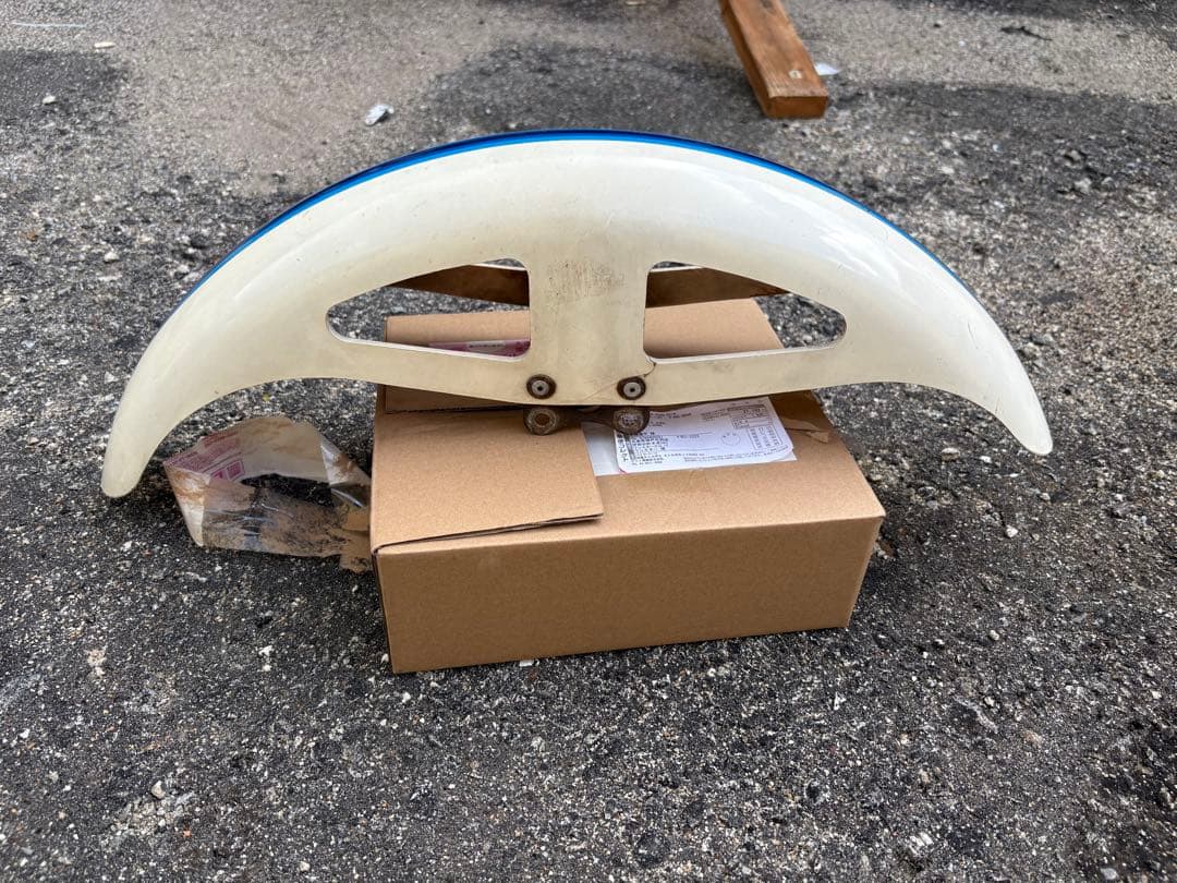 RZ250用純正フェンダー