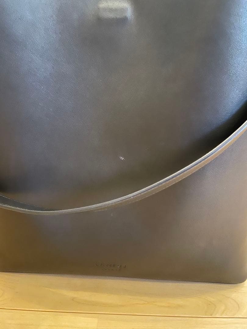 LAWFUL LONDON Iris 14インチ ブラック　ショルダーバッグ