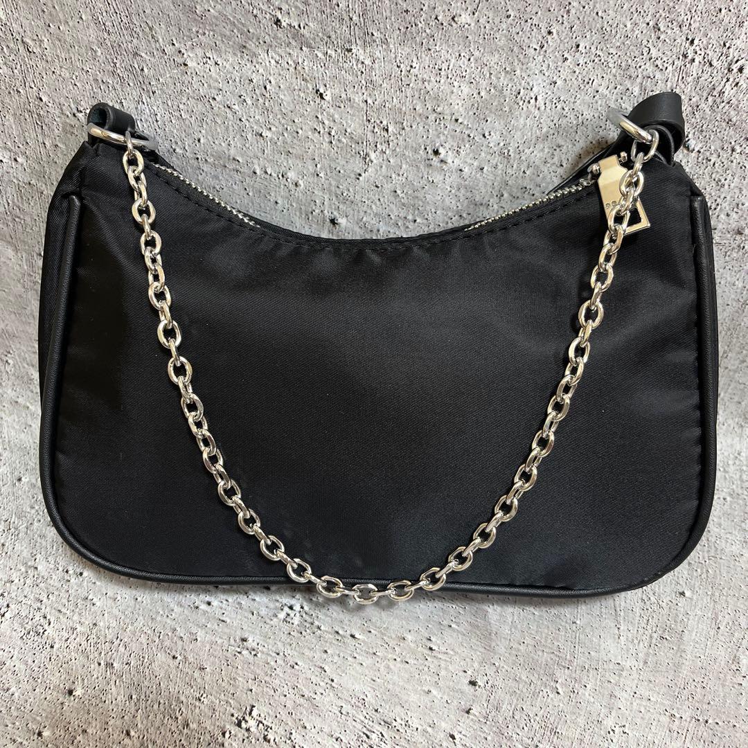 PRADA プラダ ノベルティ ショルダーバッグ　本日お値引き価格