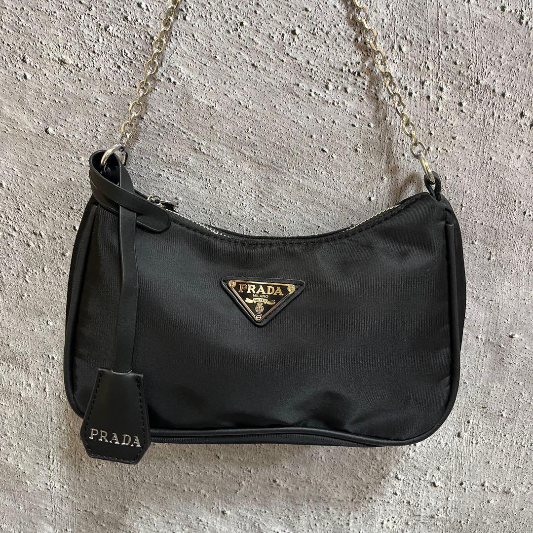 PRADA プラダ ノベルティ ショルダーバッグ　本日お値引き価格