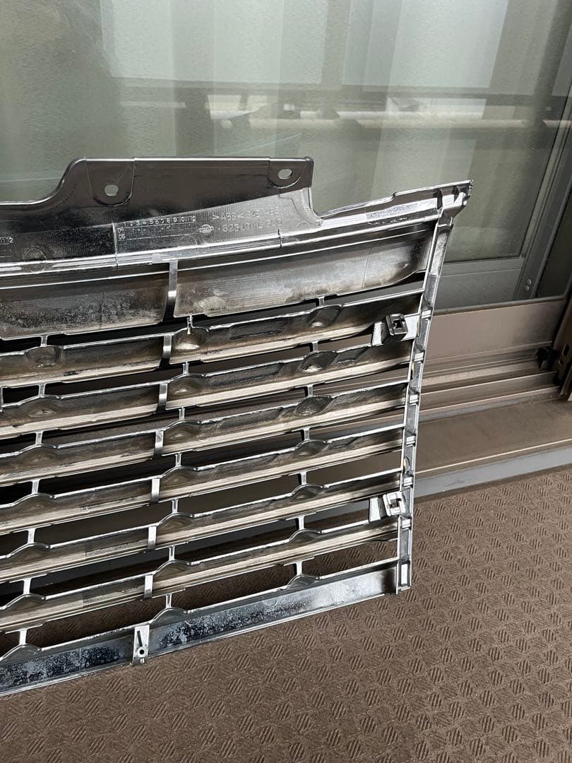 エルグランドE51 中期　純正グリル