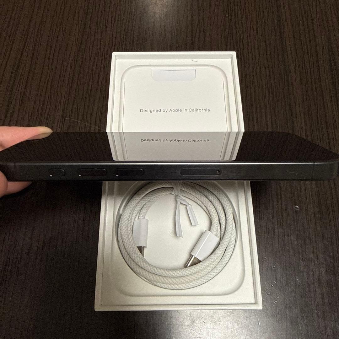 iPhone 15 Pro 本体