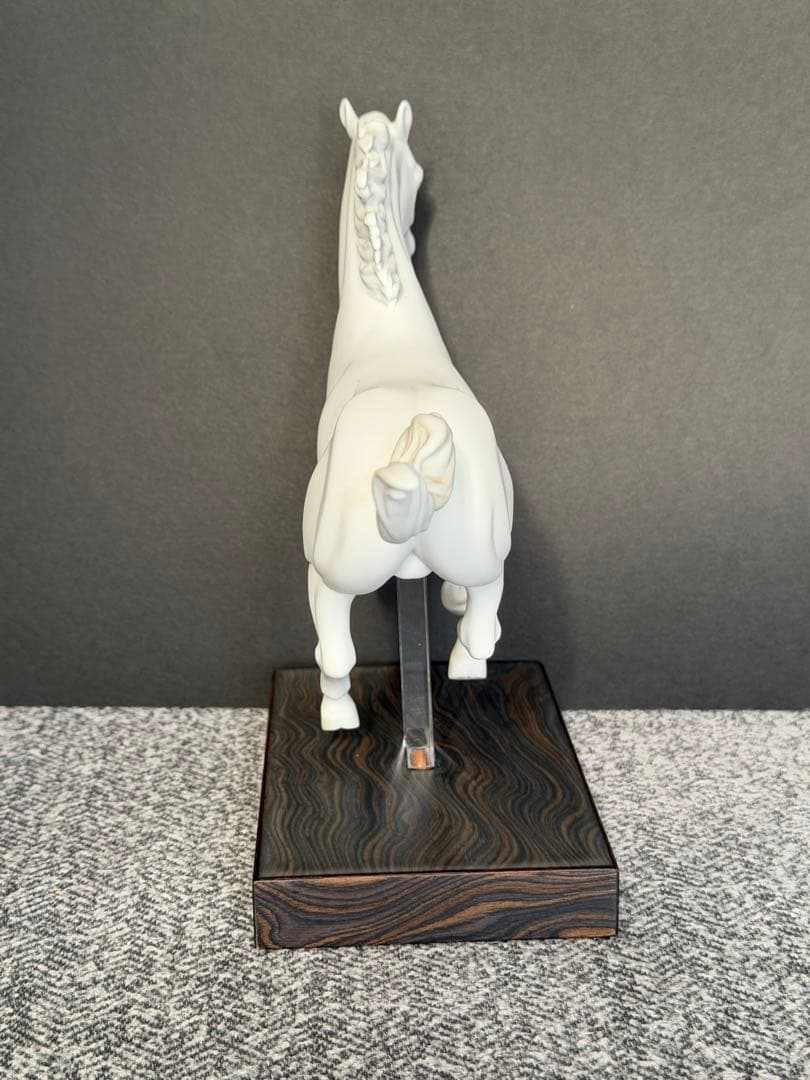 リヤドロ　馬　箱付き　ギャロップ　干支　ウマ　フィギュリン