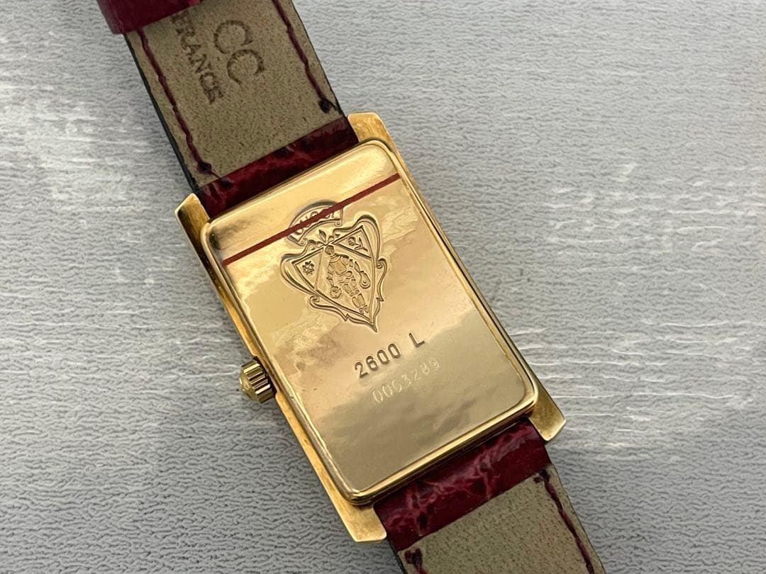 GUCCI グッチ　腕時計　時計　レザー　2600L