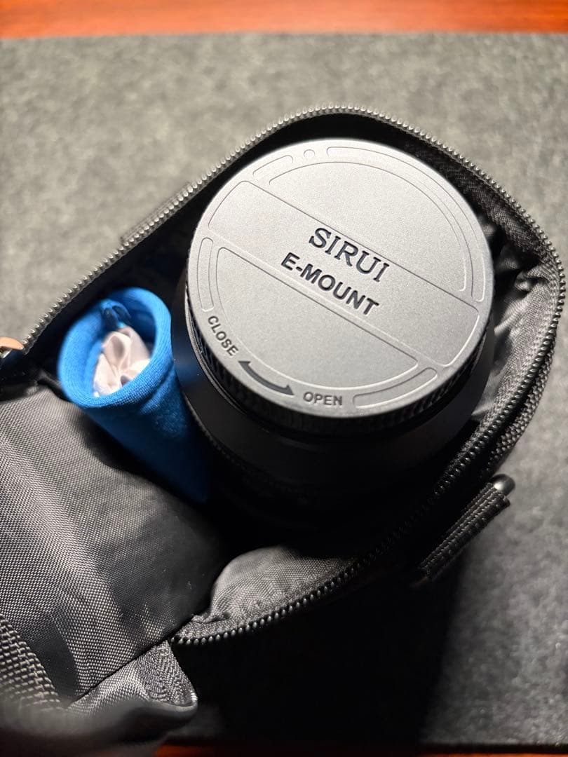 【ほぼ新品】SIRUI Aurora 35mm F1.4 Eマウント