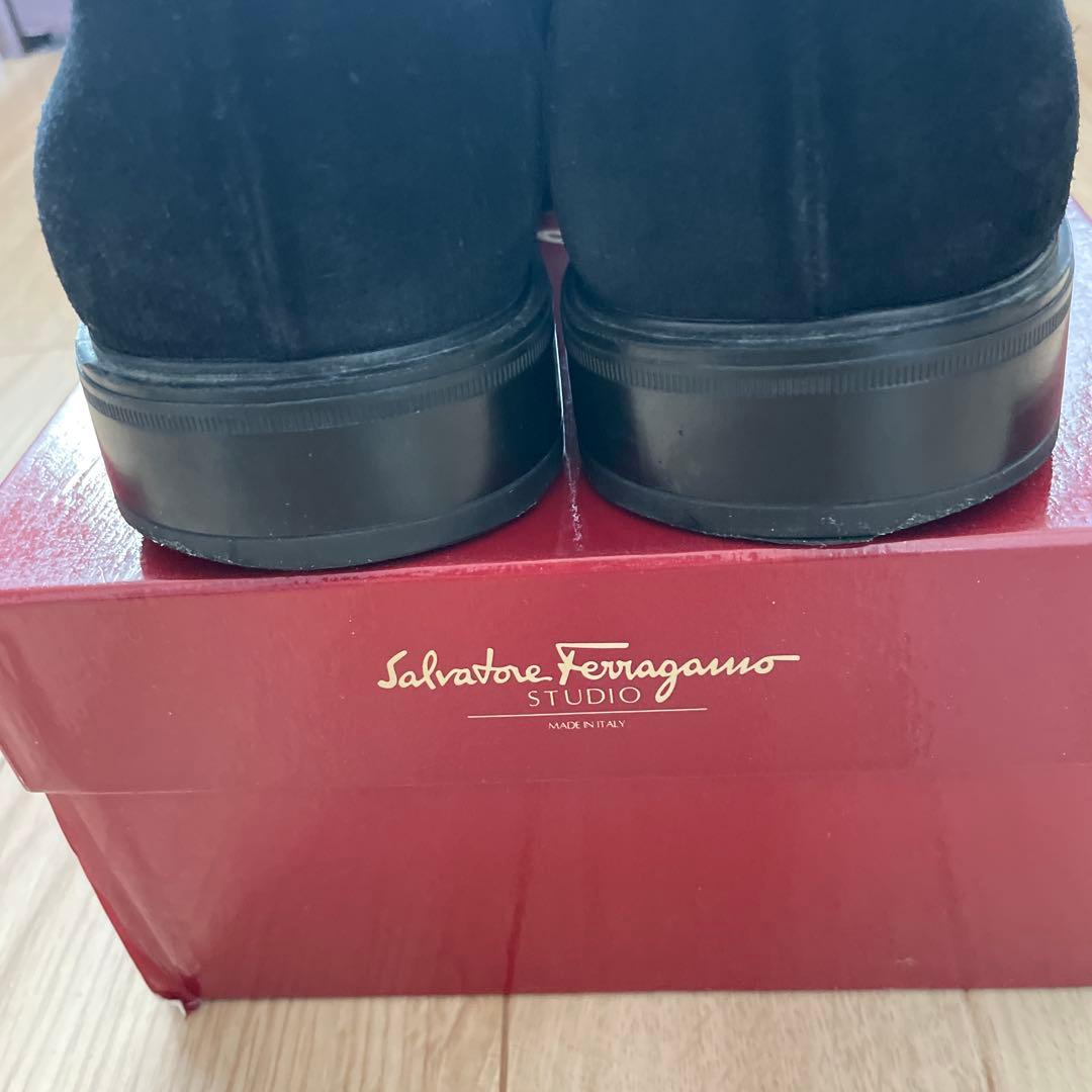 y*d様 【美品】Salvatore Ferragamo 黒チャッカブーツ 26