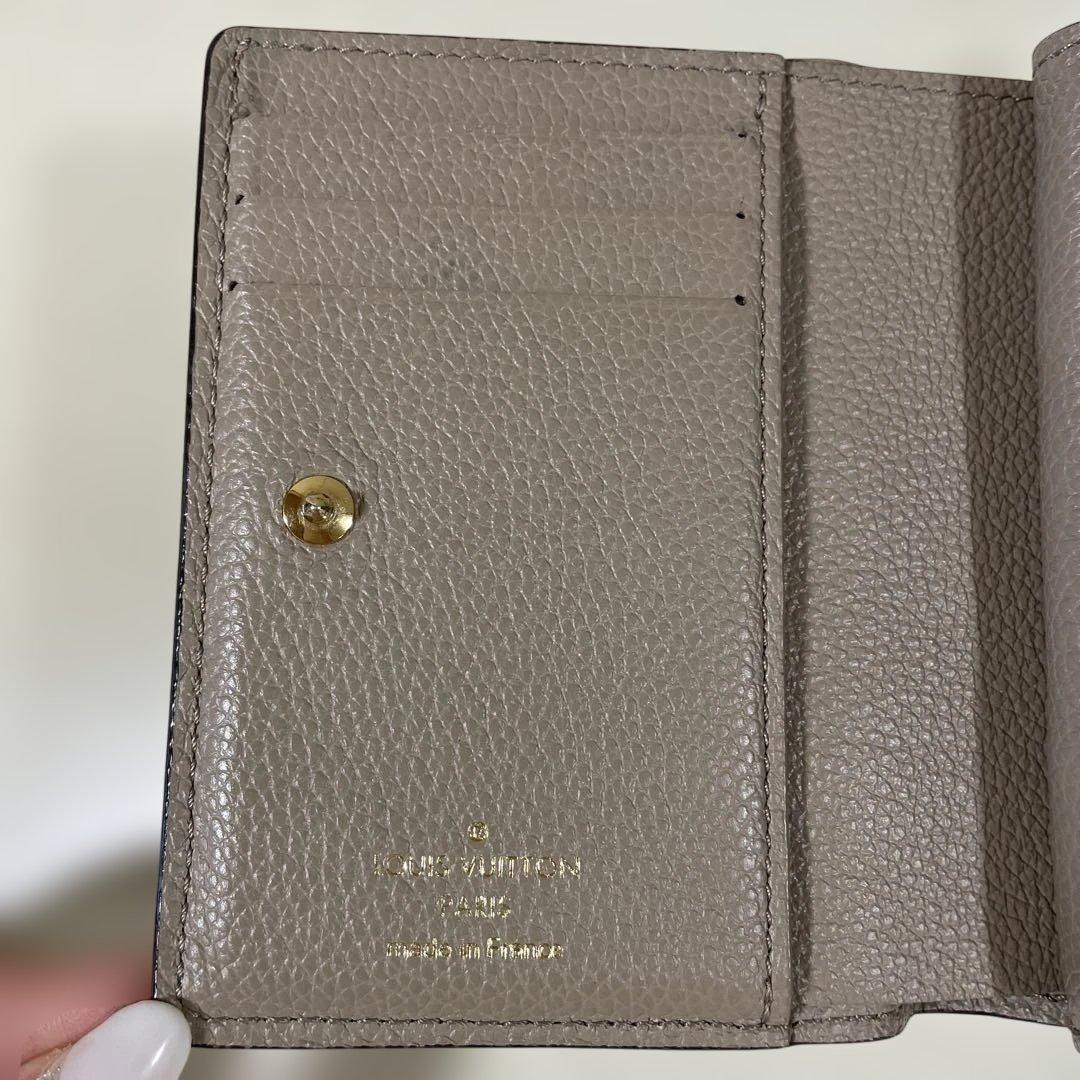 LOUIS VUITTON ポルトフォイユ・クレア トゥルトレール
