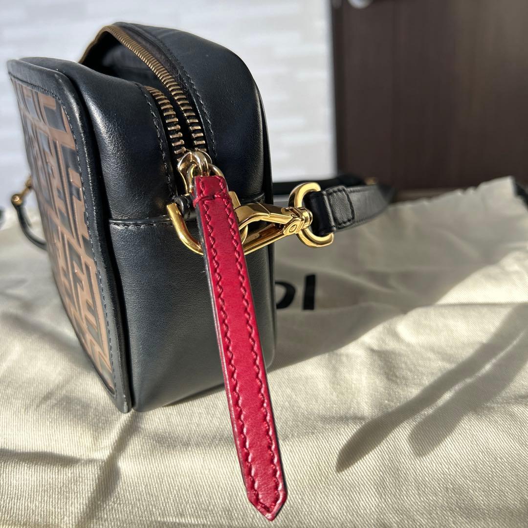 Fendi FFロゴ ショルダーバッグ