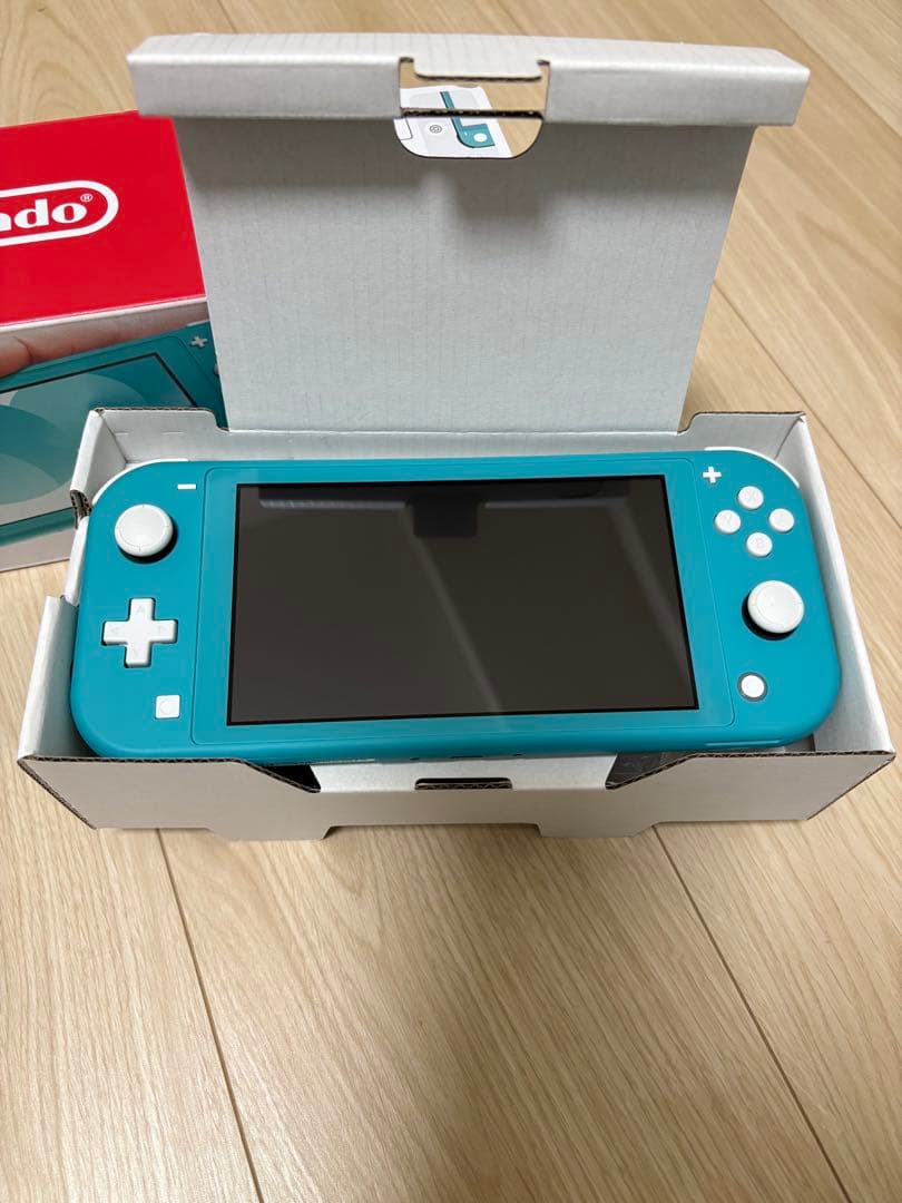 【良品】Nintendo Switch Lite ターコイズ 箱・アダプター付