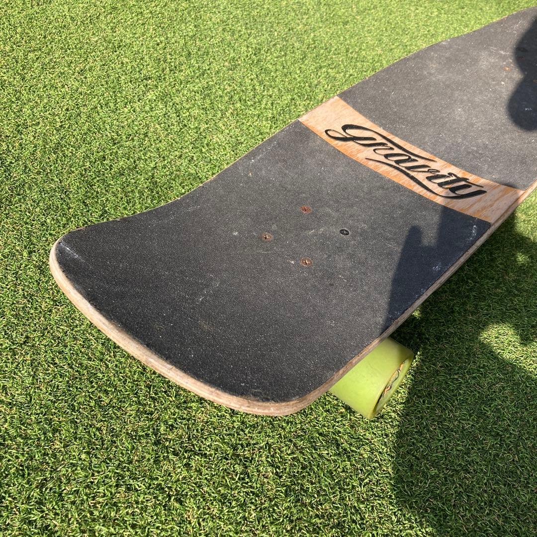 Gravity Skateboard カラフルデザイン