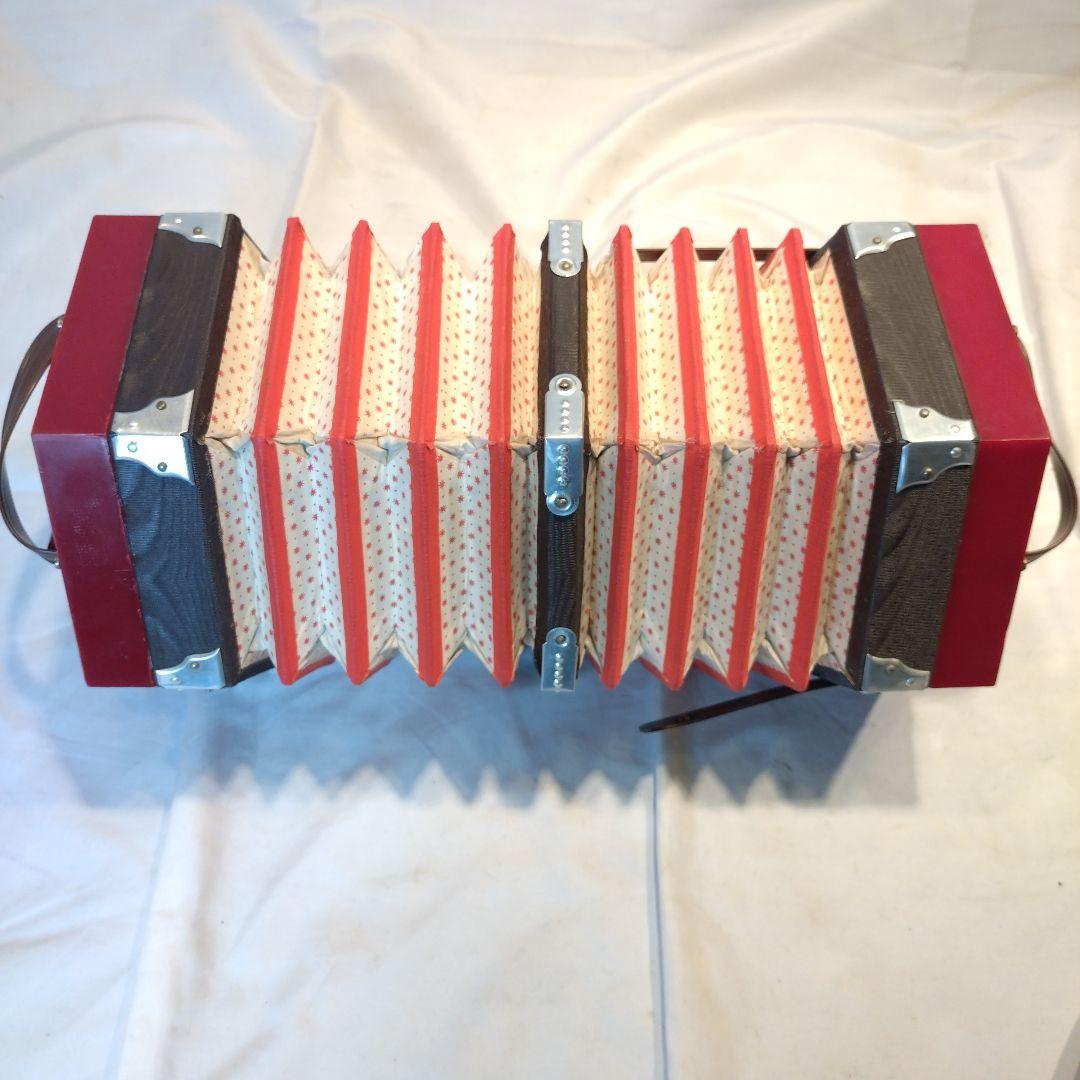 メーカー不明　楽器　コンサーティーナ　20ボタン　ビンテージ イタリア製