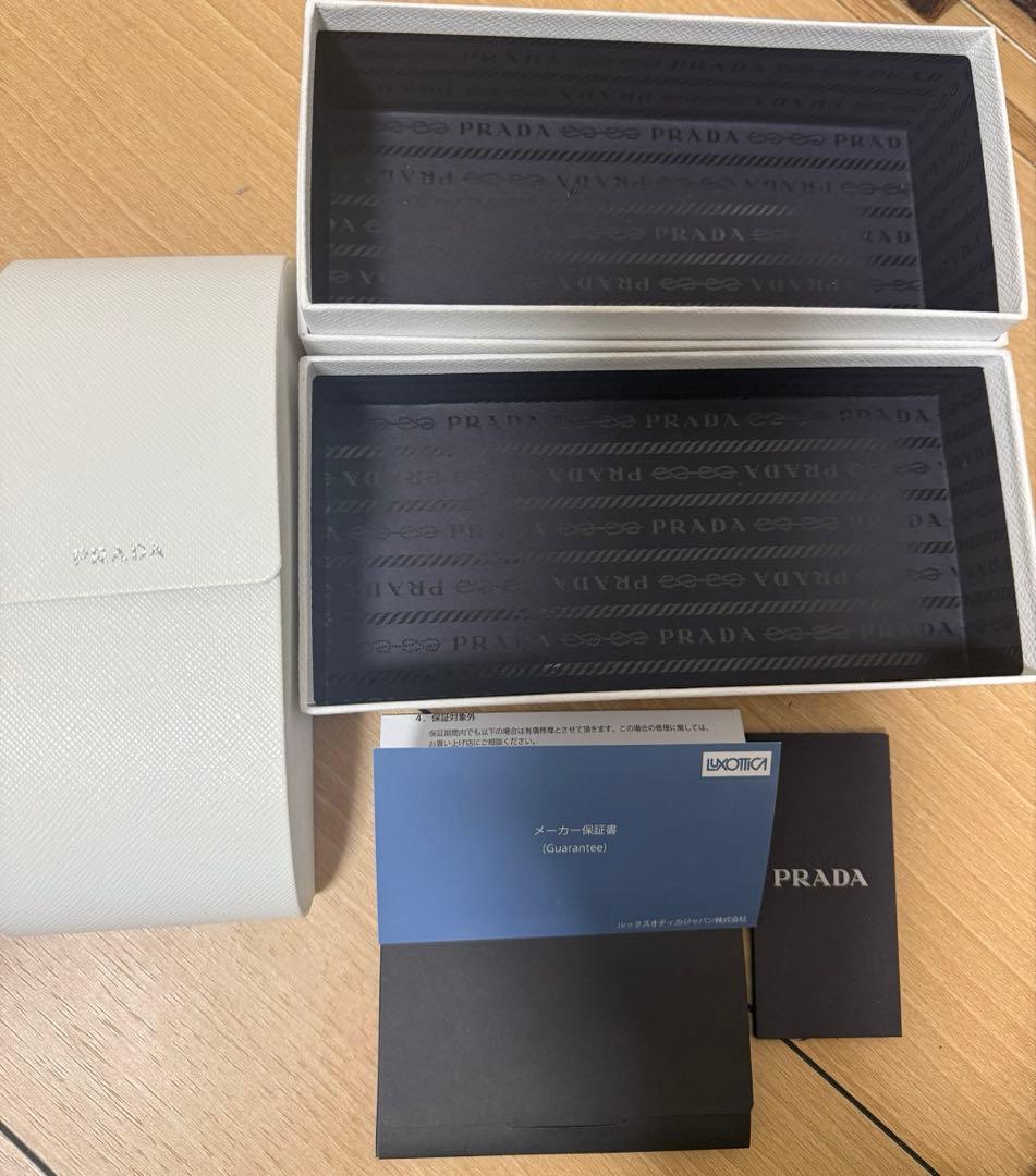 PRADA サングラス