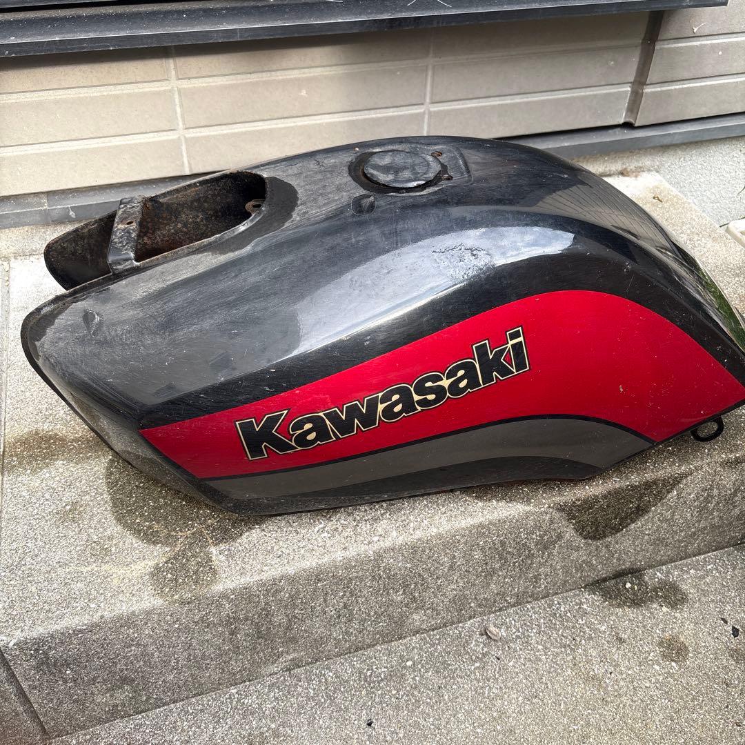 【まるポ】Kawasaki GPZ400F2 純正ガソリンタンク（赤×黒）
