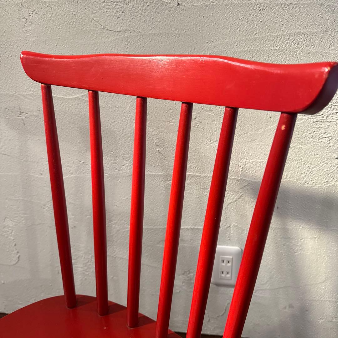 赤い木製チェア　【在庫処分価格】