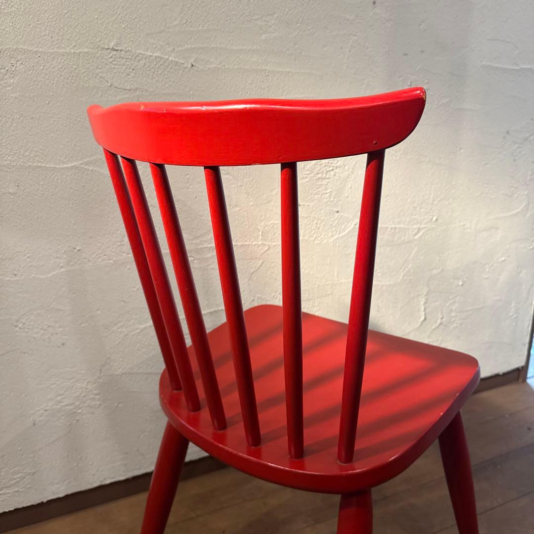 赤い木製チェア　【在庫処分価格】