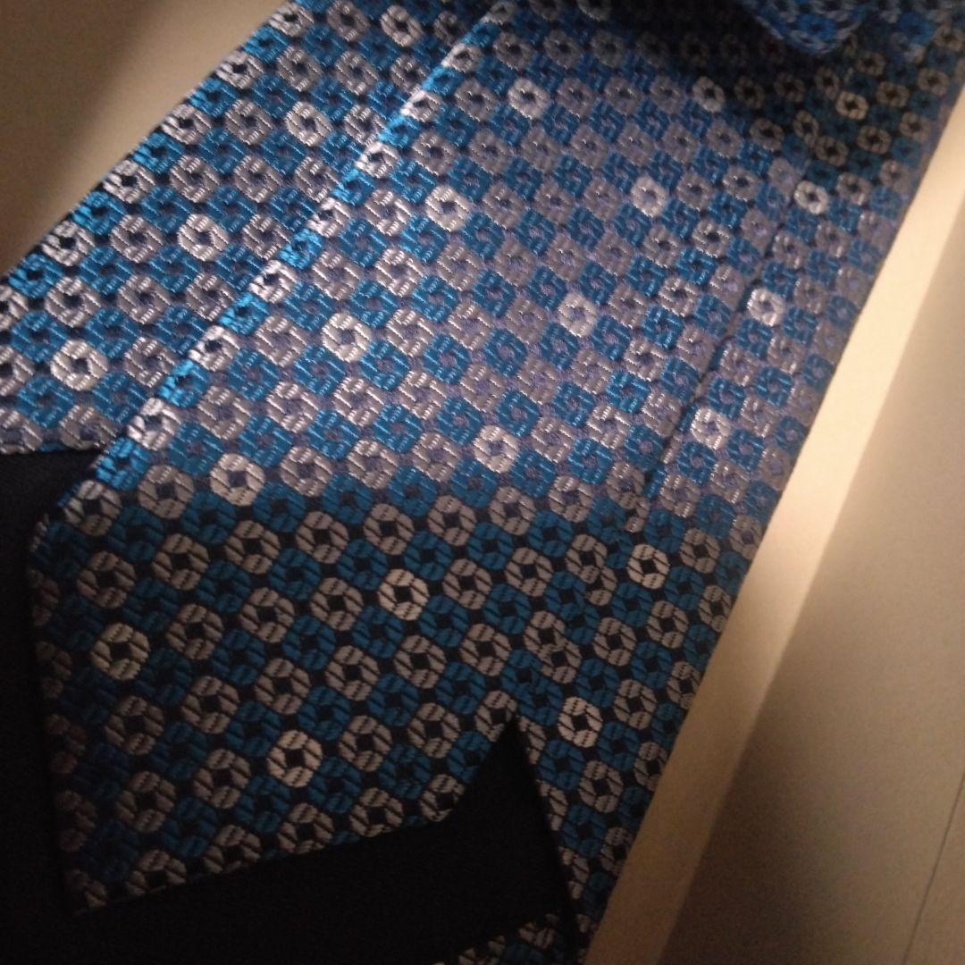 ss54000円の品　新品未使用　箱、ショッパー付き　Brioni