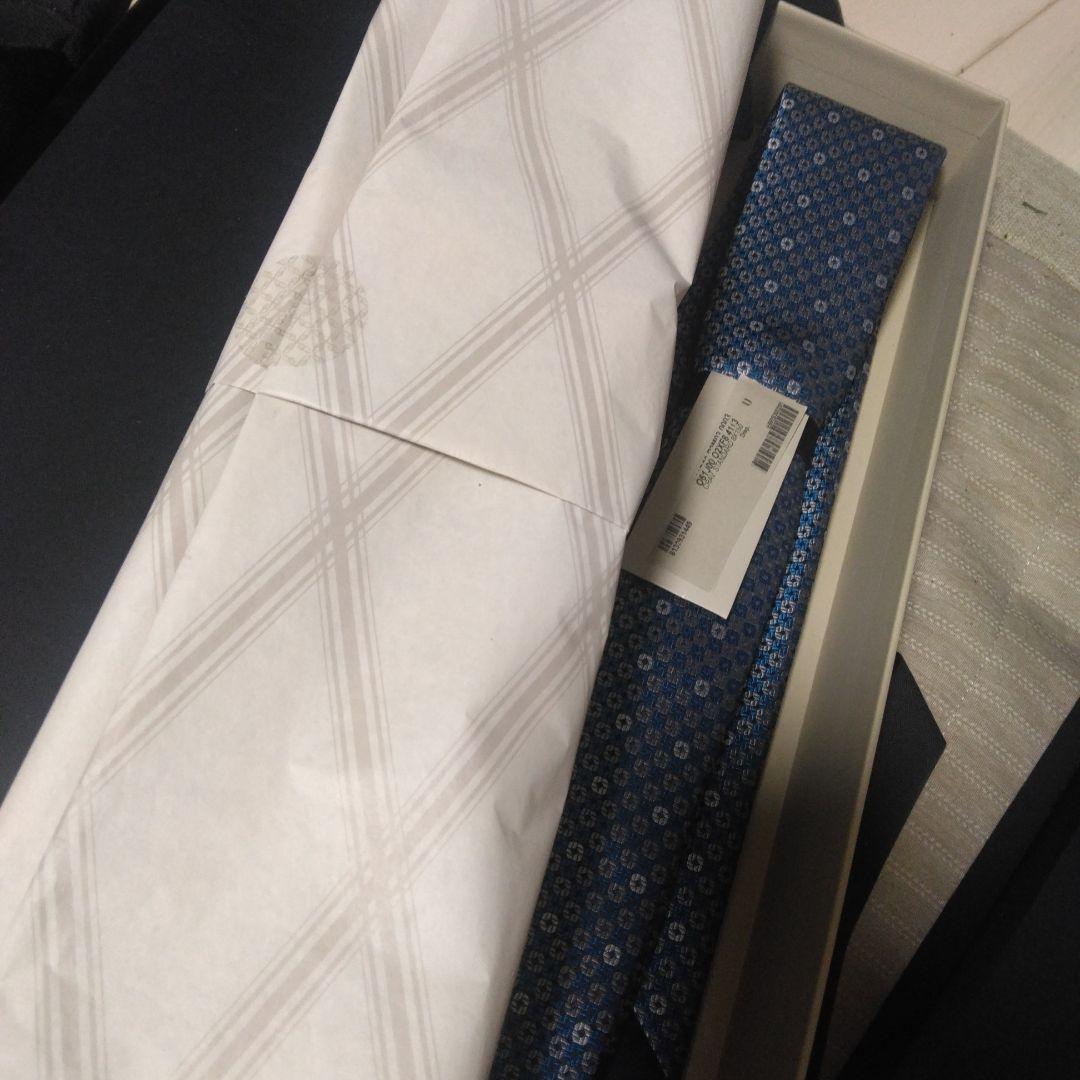 ss54000円の品　新品未使用　箱、ショッパー付き　Brioni