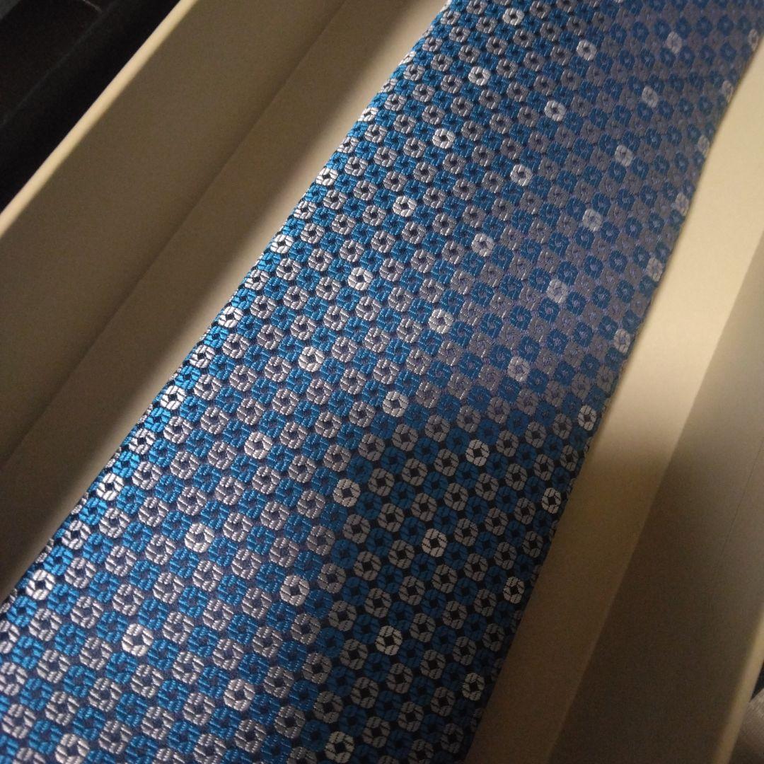 ss54000円の品　新品未使用　箱、ショッパー付き　Brioni