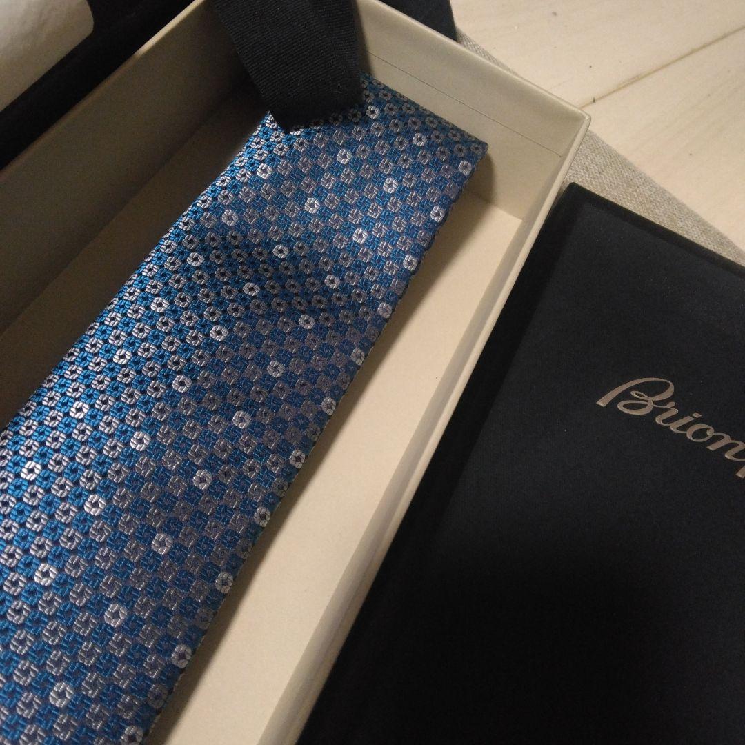 ss54000円の品　新品未使用　箱、ショッパー付き　Brioni