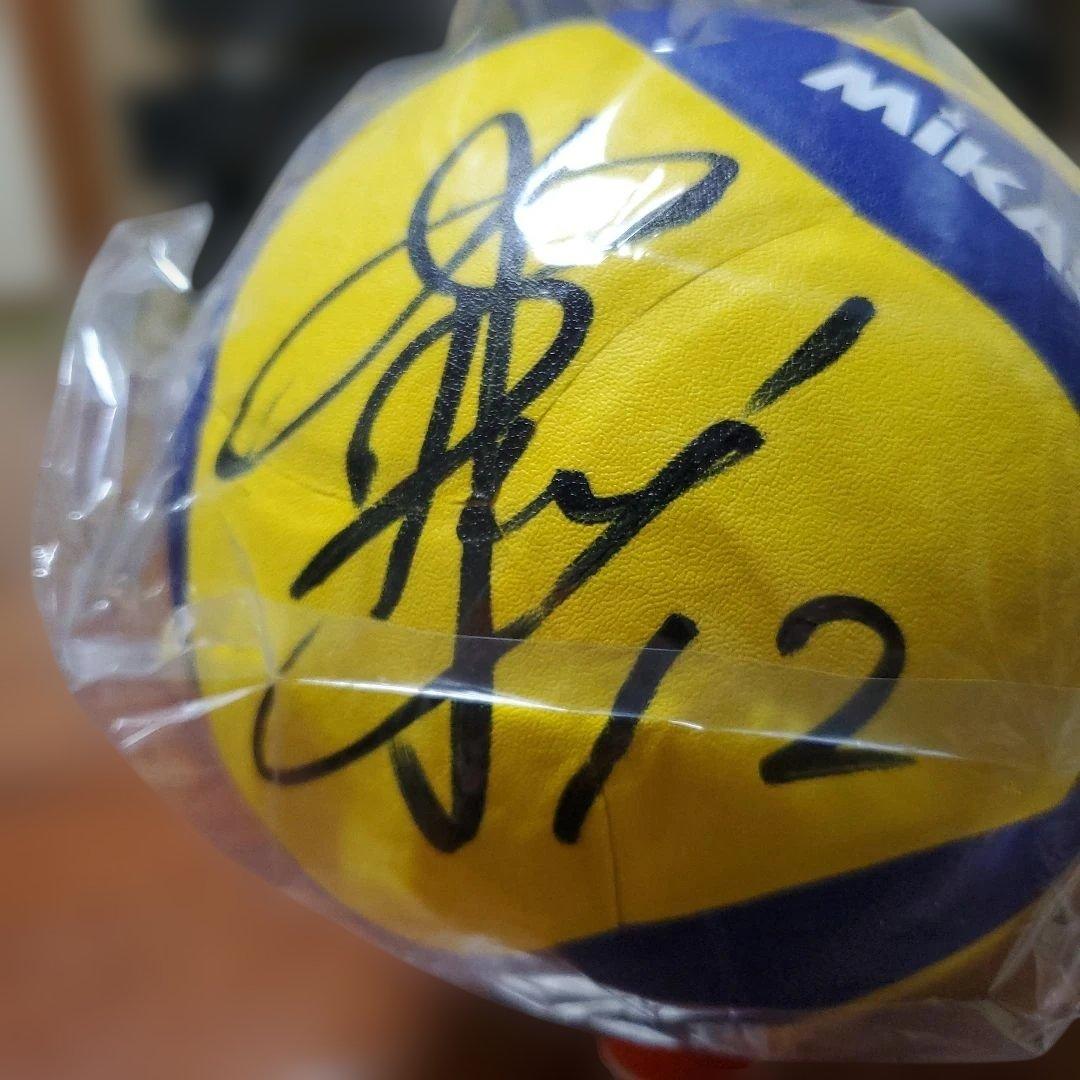 c*p様 野中瑠衣選手直筆サイン入りマスコットボール