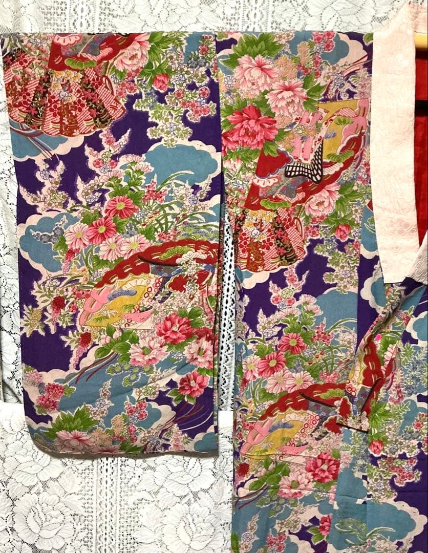 【アンティーク・大正ロマン】鮮やかな総柄の長襦袢　正絹　希少　A511