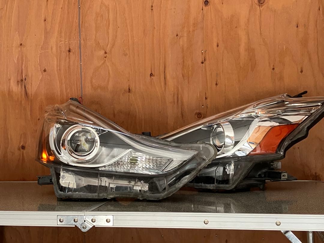 プリウスαヘッドライトUS風