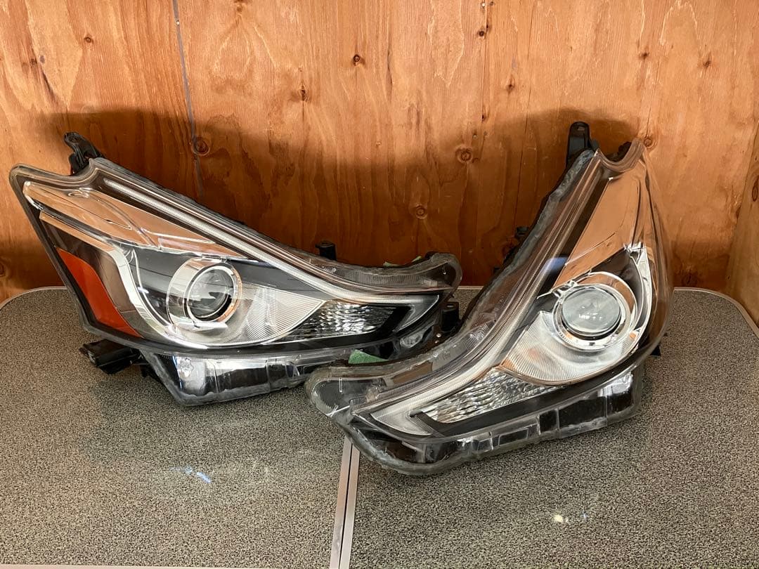 プリウスαヘッドライトUS風