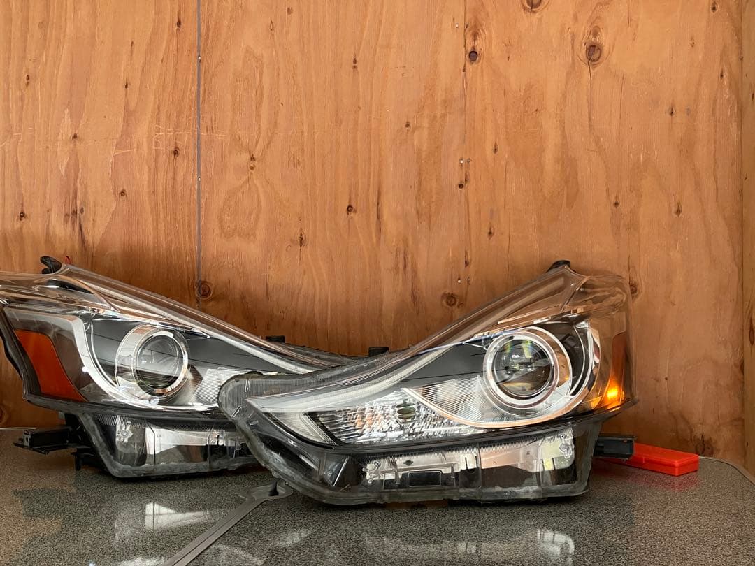 プリウスαヘッドライトUS風